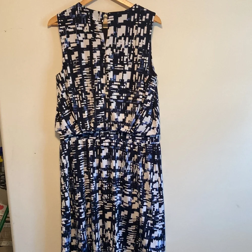 Ellen Tracy Dress - Picture 6 of 8